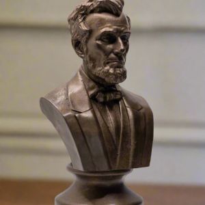Bonded Marble small gift size bust of Abraham Lincoln