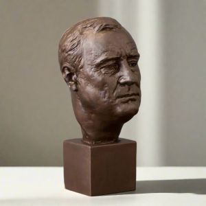 White Bonded Marble 9 inch bust of Franklin D Roosevelt with bronze tone